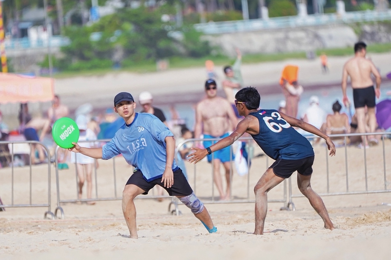 2025世界沙滩飞盘精英邀请赛在三亚开幕 展现碧海
