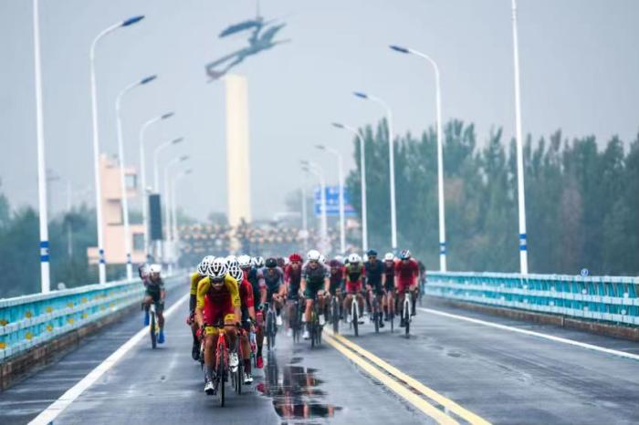 2023环滨州黄河风情带国际公路自行车赛多国车手