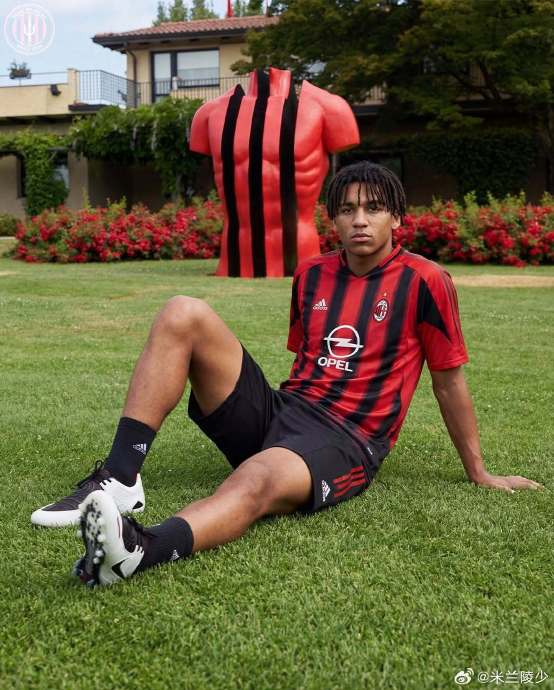 AC米兰欧冠赛场逆转强敌 防守反击成制胜关键