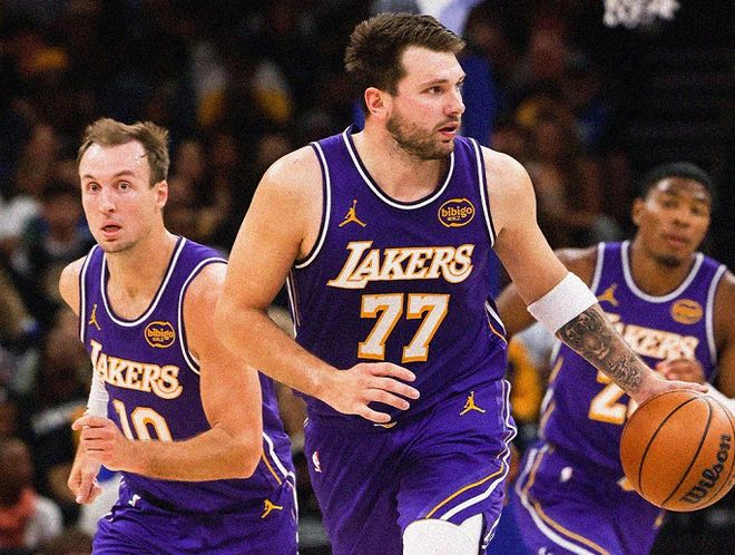 NBA常规赛多场对决上演逆转大战，哈登力压群雄