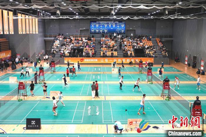 晋港澳台羽毛球交流赛在太原挥拍开赛
