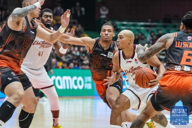 浙江稠州金租客场96-83力克山东高速