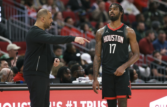 火箭惨败湖人伊森低迷引斯通坚持不交易