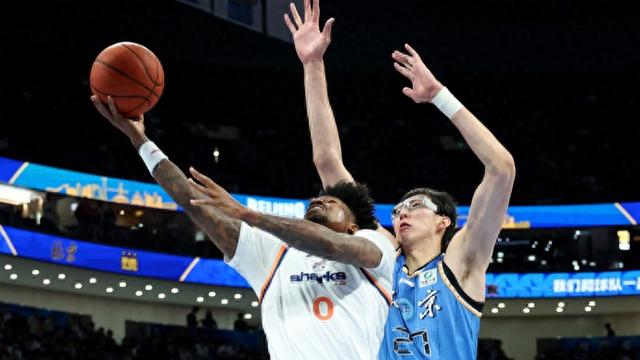 上海男篮24年再夺常规赛第一 体系升级成争冠新