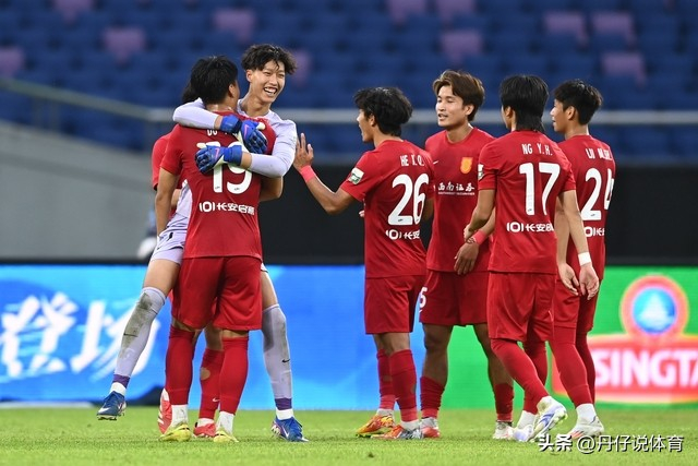 重庆铜梁龙力克深圳新鹏城登顶积分榜